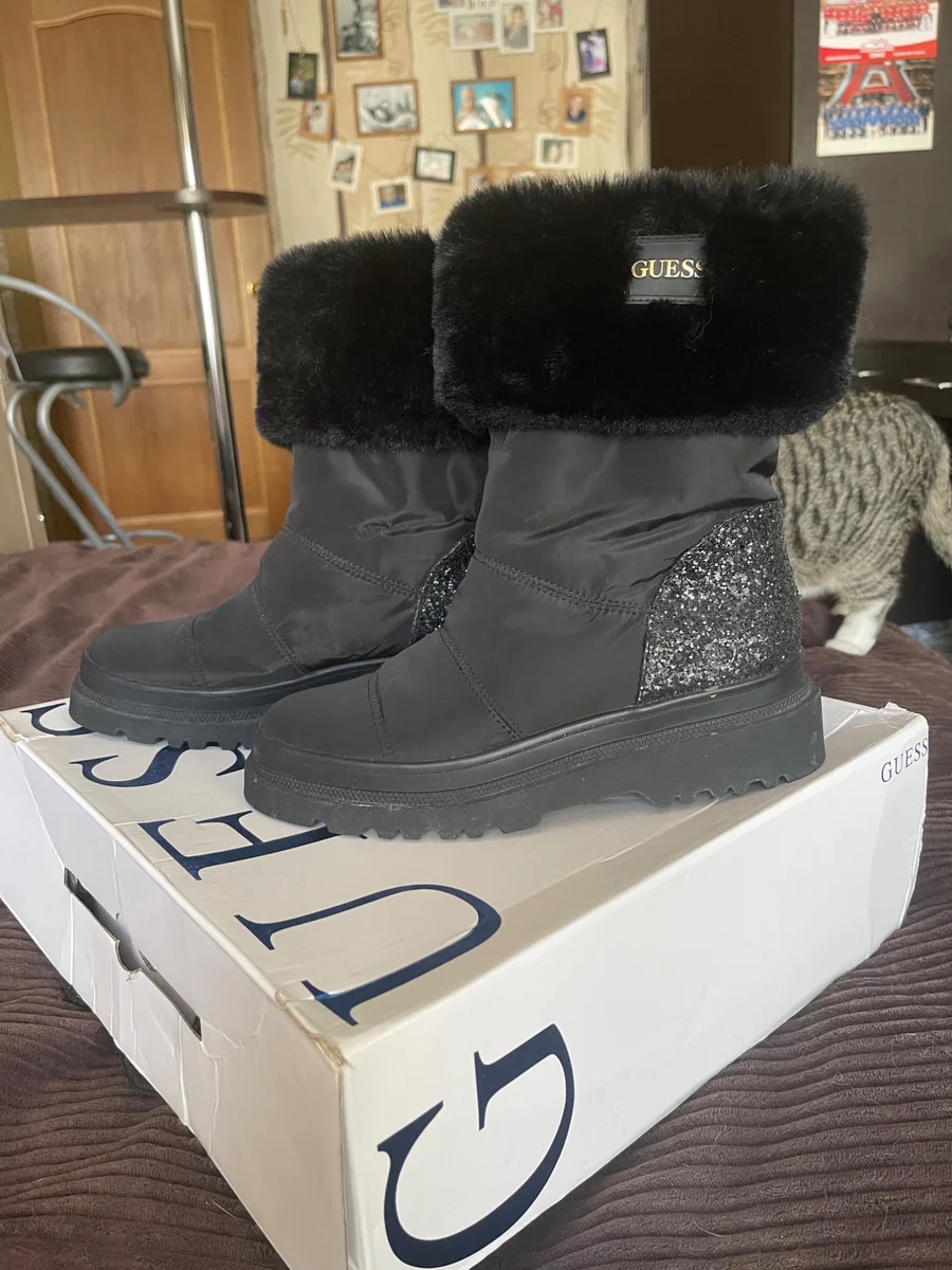 Дутики Guess для девочки
