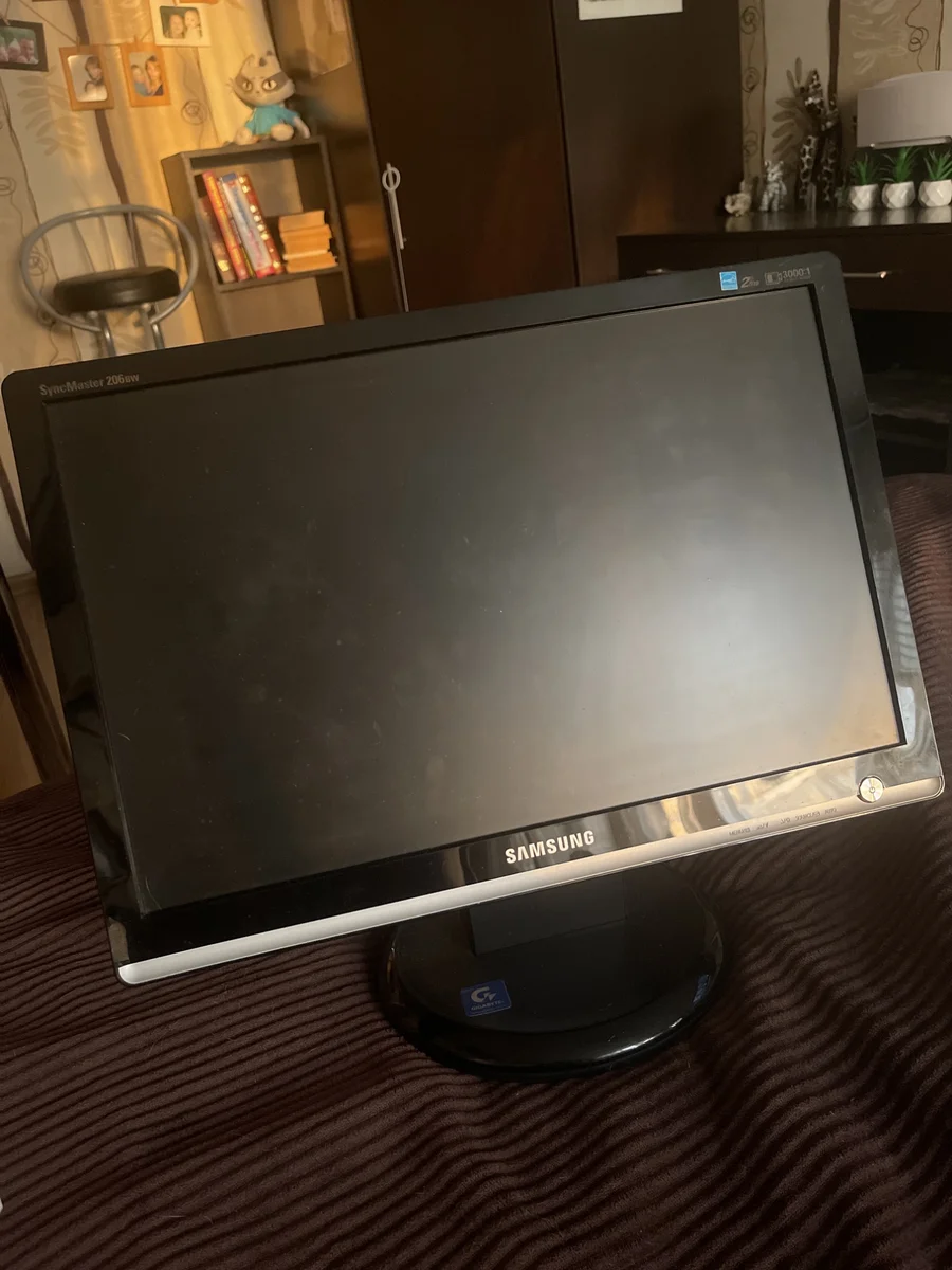 Монитор Samsung Syngmaster 206bw
