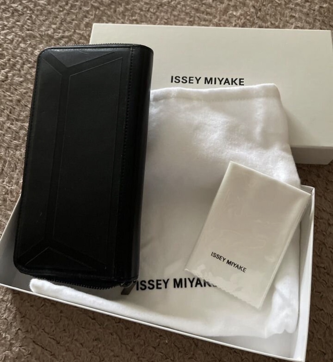 портмоне Issey Miyake